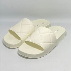 Bottega Veneta Quilted Rubber Pool Slides size 41